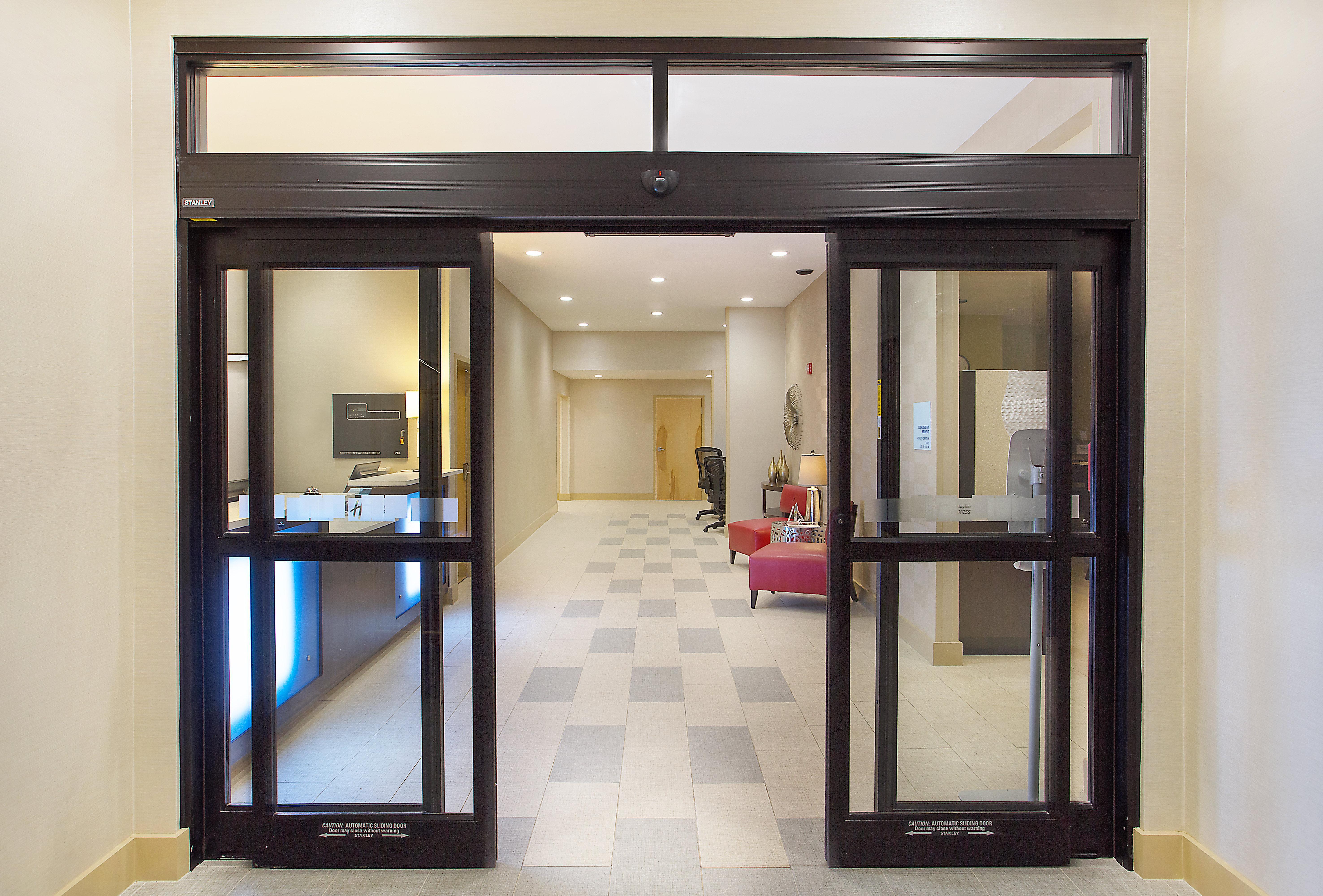 Express By Ihg Hotel